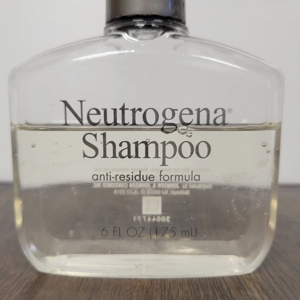 Neutrogena Anti-Residue Shampoo 6 oz  Original Formula discontinued 65%
